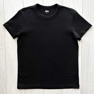 Uniqlo black cotton short sleeve tee shirt